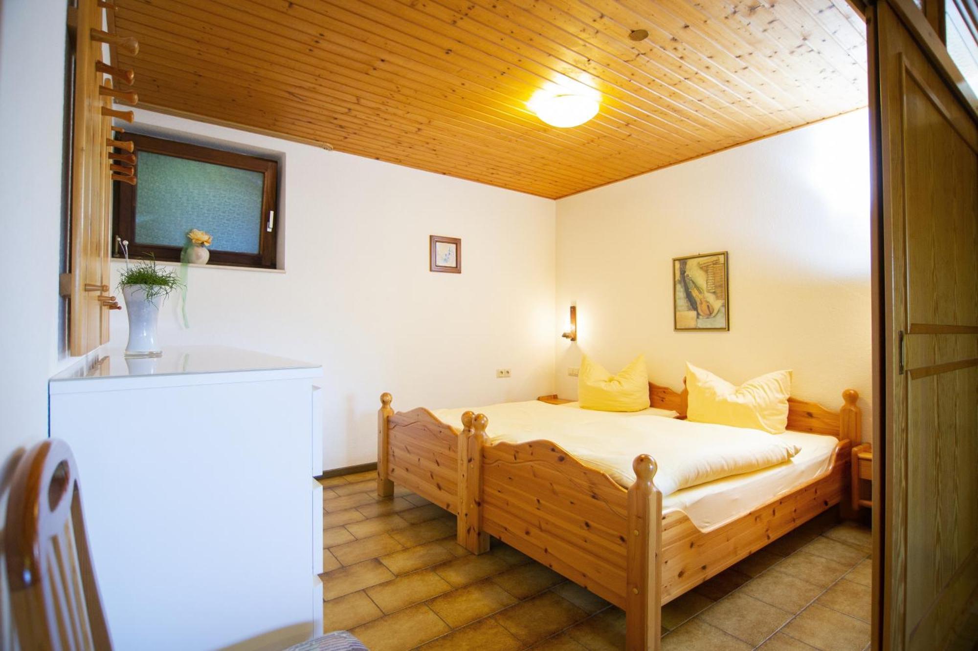 Ferienwohnung "Kirchblick" Im Ferienhaus Blumenhain Bad Wünnenberg Exterior foto